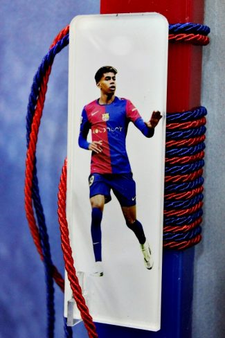Πασχαλινή λαμπάδα Ποδοσφαίρο plexiglass Yamal 25x4x2cm - Image 2